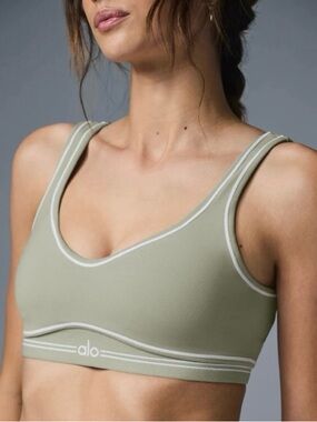 ALO Yoga Heartthrob Bra Limestone